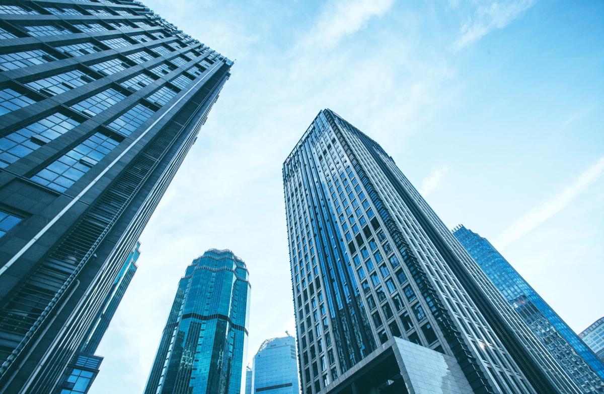 摄图网_500379759_banner_市中心高楼大厦（企业商用）_看图王